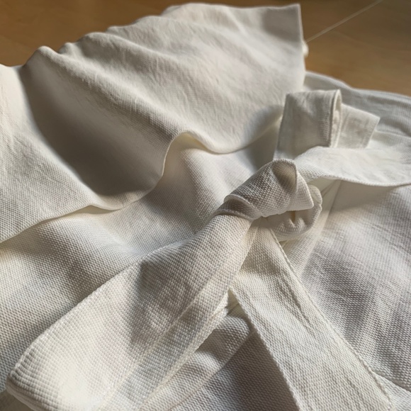 Aritzia Babaton Strapless White Jumpsuit - Picture 2 of 4